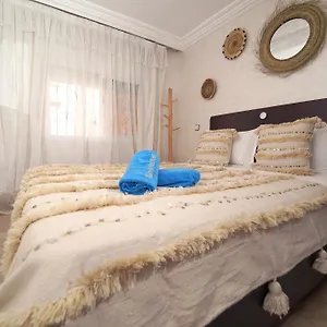  Bed and breakfast Waves Hunter Surf House